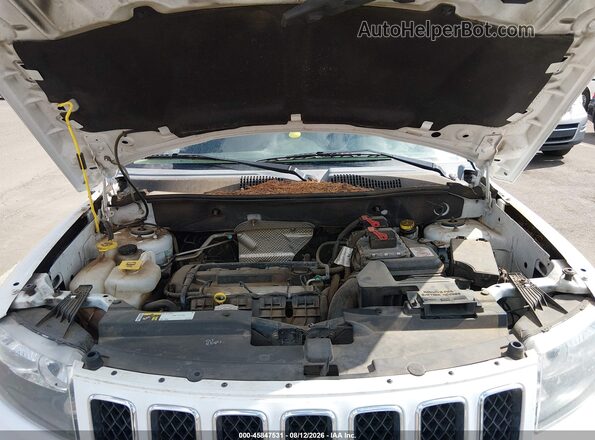 1C4NJDBB4GD521296 2016 JEEP COMPASS White Widok z tyłu