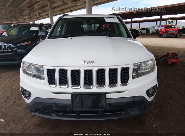 1C4NJDBB4GD521296 2016 JEEP COMPASS White Widok z przodu