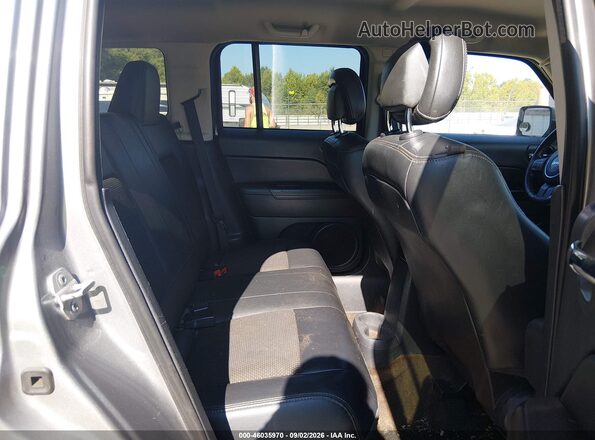 1C4NJPBA4GD601898 2016 JEEP PATRIOT Silver VIN კოდის სტიკერის ხედი
