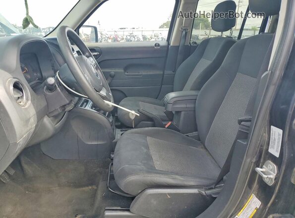 1C4NJPBA5GD527018 2016 JEEP PATRIOT Charcoal Widok wnętrza z przodu