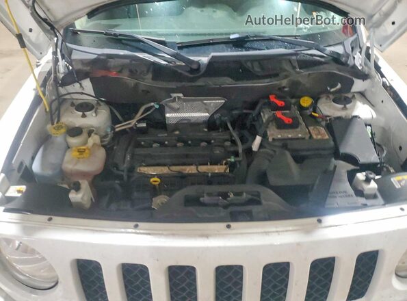 1C4NJPBA5GD811801 2016 JEEP PATRIOT Белый Вид подкапотного пространства
