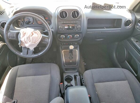 1C4NJPFA1GD636926 2016 JEEP PATRIOT Gray Vista del salpicadero
