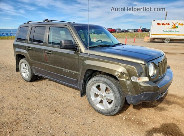 1C4NJRABXGD588340 2016 JEEP PATRIOT Зеленый Передняя правая четверть