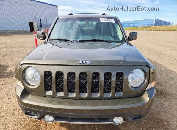 1C4NJRABXGD588340 2016 JEEP PATRIOT Зеленый Вид спереди