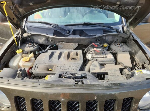1C4NJRABXGD588340 2016 JEEP PATRIOT Зеленый Вид подкапотного пространства