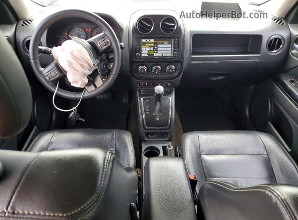 1C4NJRFB0HD128243 2017 JEEP PATRIOT Black Vista del salpicadero