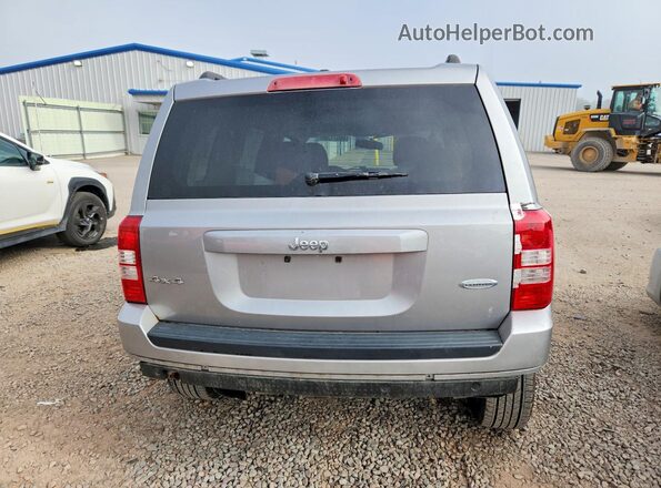 1C4NJRFB4GD692881 2016 JEEP PATRIOT Silver Vista trasera