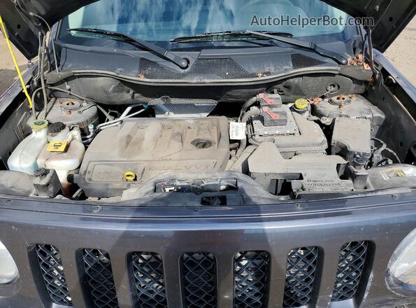 1C4NJRFB5HD206306 2017 JEEP PATRIOT Gray უკანა სალონის ხედი