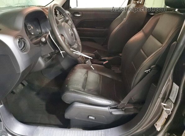 1C4NJRFBXGD541995 2016 JEEP PATRIOT Charcoal Front interior view