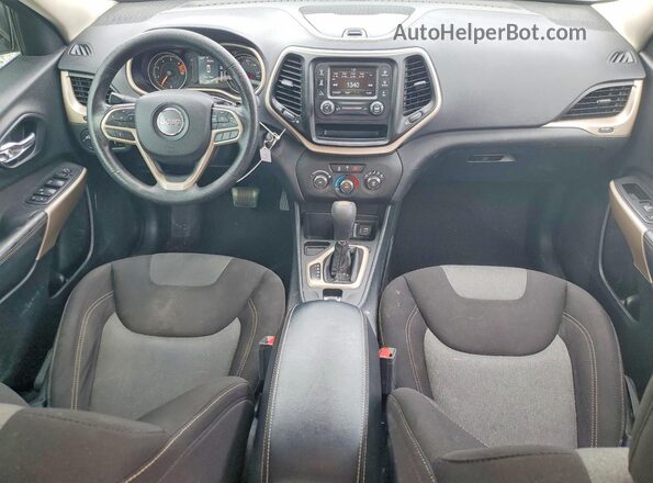 1C4PJLAB2HW669182 2017 JEEP CHEROKEE White Widok deski rozdzielczej