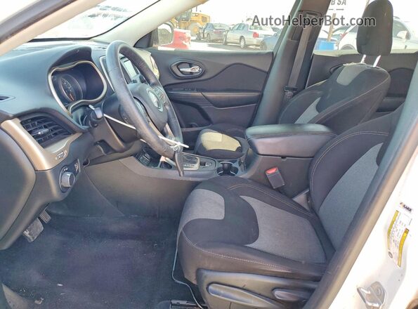 1C4PJLAB4GW342426 2016 JEEP CHEROKEE White Widok wnętrza z przodu