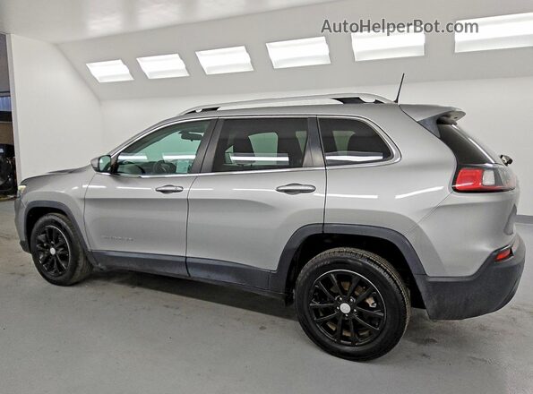 1C4PJLCB0KD370922 2019 JEEP CHEROKEE Silver Հետևի ձախ