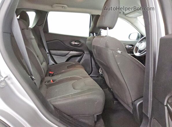 1C4PJLCB0KD370922 2019 JEEP CHEROKEE Silver Սալոնի հետևի տեսք