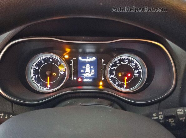 1C4PJLCB0KD459633 2019 JEEP CHEROKEE Белый Вид щитка приборов