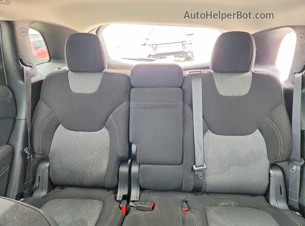 1C4PJLCB3JD574404 2018 JEEP CHEROKEE White უკანა სავარძლების ხედი