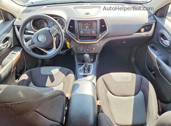 1C4PJLCB3JD574404 2018 JEEP CHEROKEE White წინა პანელის ხედი