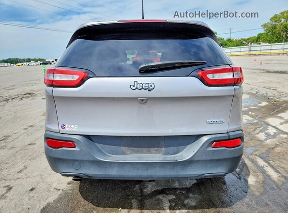 1C4PJLCB3JD596841 2018 JEEP CHEROKEE Silver Հետևի տեսք