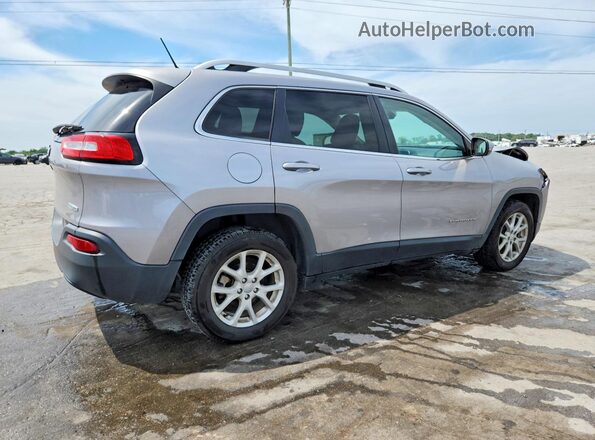 1C4PJLCB3JD596841 2018 JEEP CHEROKEE Silver Հետևի աջ