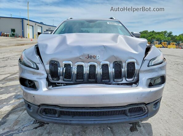 1C4PJLCB3JD596841 2018 JEEP CHEROKEE Silver Դիմացի տեսք