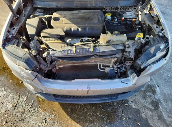 1C4PJLCB3LD528381 2020 JEEP CHEROKEE Gray ძრავის განყოფილების ხედი