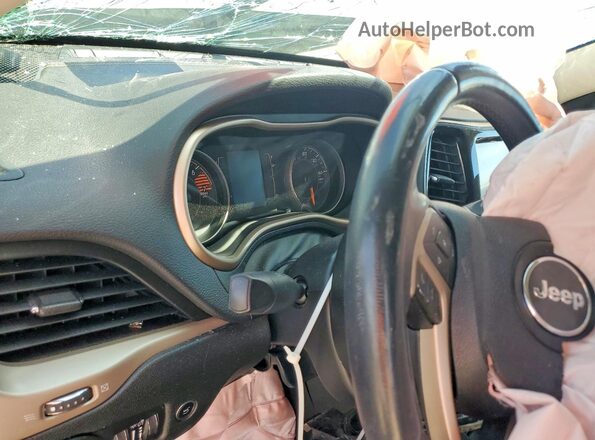 1C4PJLCB6GW229719 2016 JEEP CHEROKEE Silver Widok zestawu wskaźników