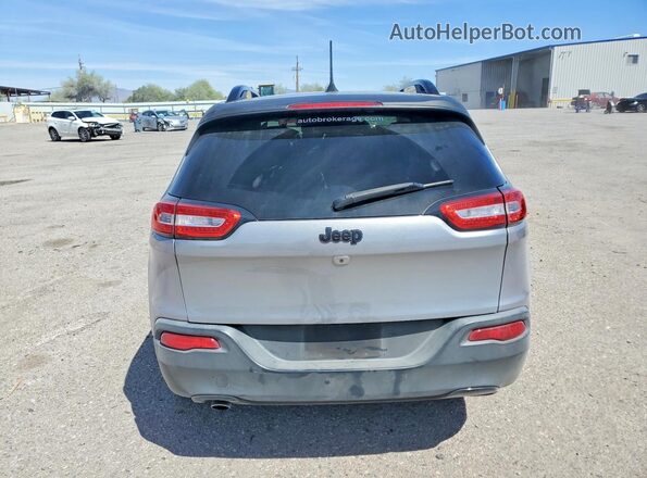 1C4PJLCB6GW229719 2016 JEEP CHEROKEE Silver Widok z tyłu