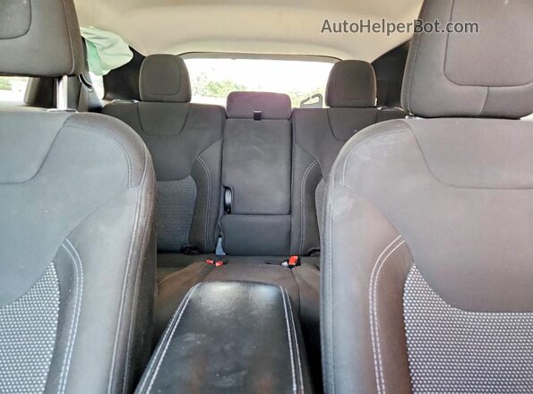 1C4PJLCB8LD614298 2020 JEEP CHEROKEE Gray Vista de los asientos traseros