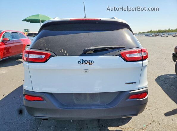 1C4PJLCB9JD615327 2018 JEEP CHEROKEE White Widok z tyłu