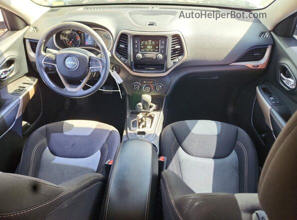 1C4PJLCB9JD615327 2018 JEEP CHEROKEE White Widok deski rozdzielczej