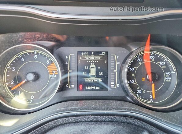 1C4PJLCB9KD147861 2019 JEEP CHEROKEE Зеленый Вид щитка приборов