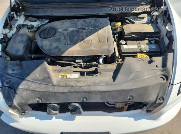 1C4PJLCS0HD216610 2017 JEEP CHEROKEE White Սալոնի հետևի տեսք