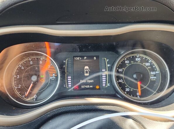 1C4PJLCS0HD216610 2017 JEEP CHEROKEE White Սարքավորումների վահանակի տեսք