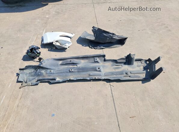 1C4PJLCS0HD216610 2017 JEEP CHEROKEE White Շարժիչի բաժամունքի տեսք