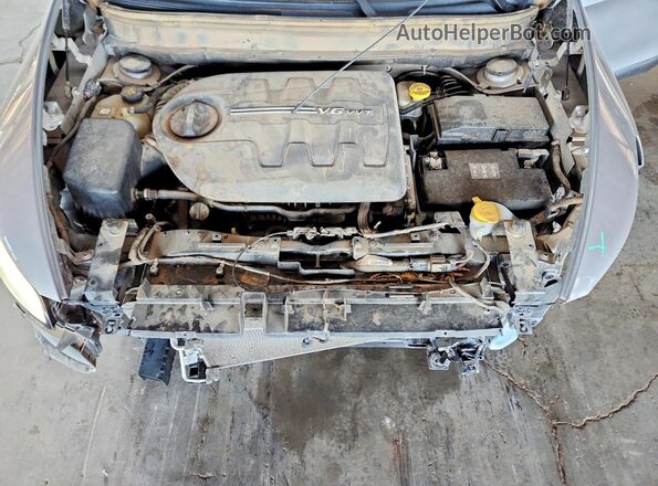 1C4PJLCX4JD503627 2018 JEEP CHEROKEE Gray Widok komory silnika