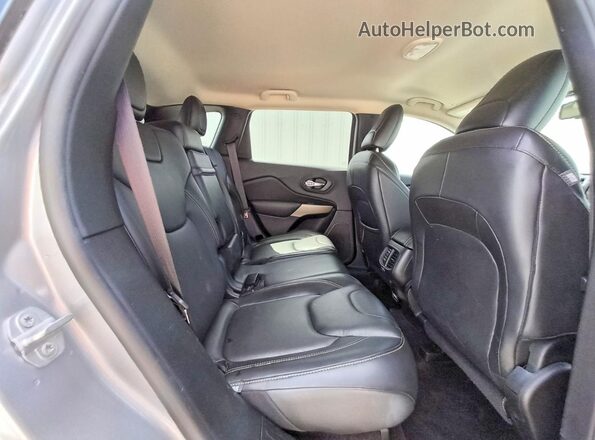1C4PJLDB0JD560779 2018 JEEP CHEROKEE Серый Вид задней части салона