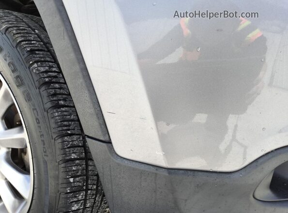 1C4PJLDB0JD560779 2018 JEEP CHEROKEE Серый 