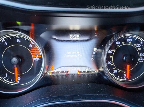 1C4PJLDB5KD427601 2019 JEEP CHEROKEE Gray ხელსაწყოთა პანელის ხედი
