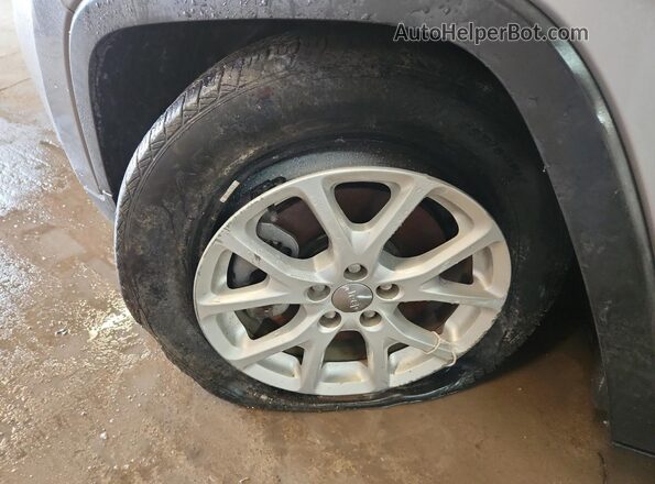 1C4PJLLB3JD533769 2018 JEEP CHEROKEE Silver 