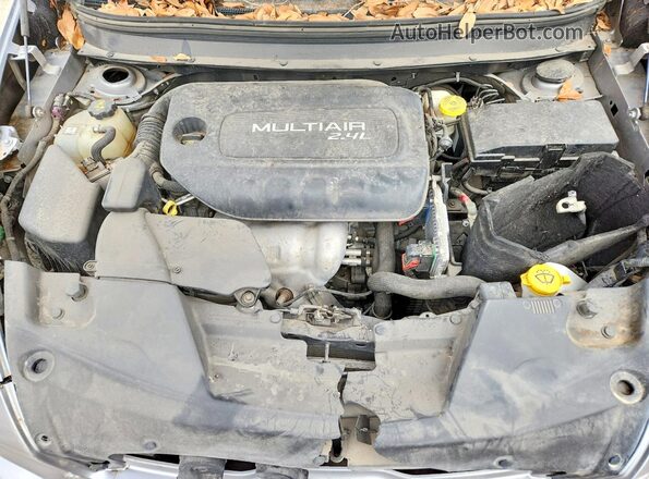 1C4PJLLB3JD533769 2018 JEEP CHEROKEE Silver ძრავის განყოფილების ხედი