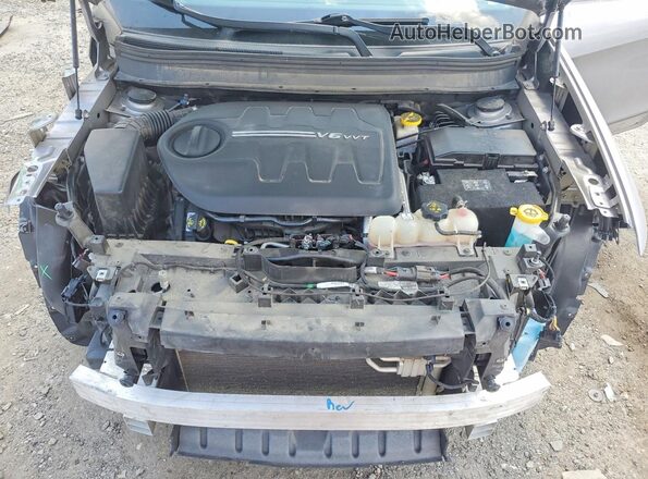 1C4PJLLX0KD301580 2019 JEEP CHEROKEE Silver Շարժիչի բաժամունքի տեսք