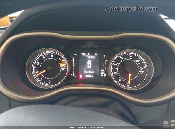1C4PJMAB4HD225075 2017 JEEP CHEROKEE Silver Հետևի նստատեղերի տեսք