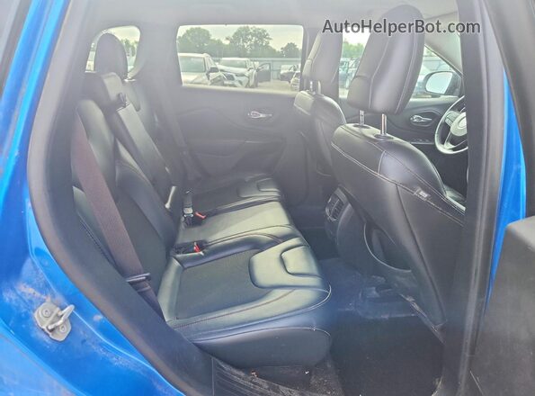 1C4PJMBN4LD546499 2020 JEEP CHEROKEE Blue Widok wnętrza z tyłu