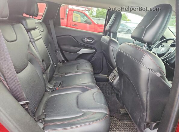 1C4PJMBS6HW628039 2017 JEEP CHEROKEE Burgundy უკანა სალონის ხედი