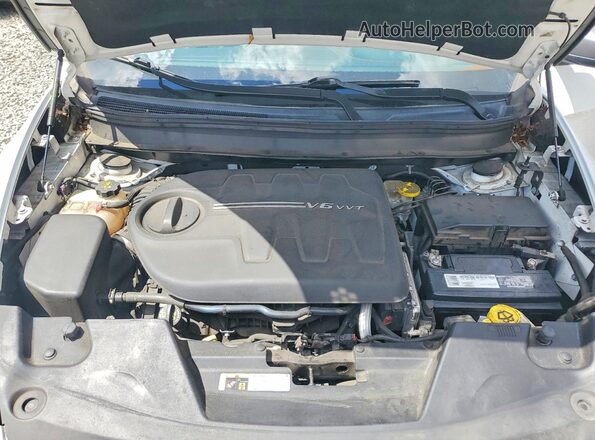 1C4PJMBX0JD602808 2018 JEEP CHEROKEE White Widok komory silnika