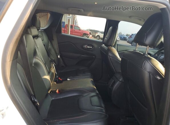 1C4PJMBX2LD508836 2020 JEEP CHEROKEE White Вид задніх сидінь