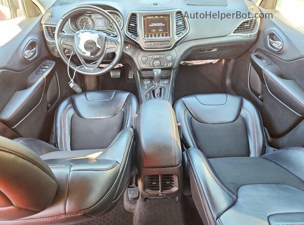 1C4PJMBX3KD183290 2019 JEEP CHEROKEE Красный Вид панели приборов