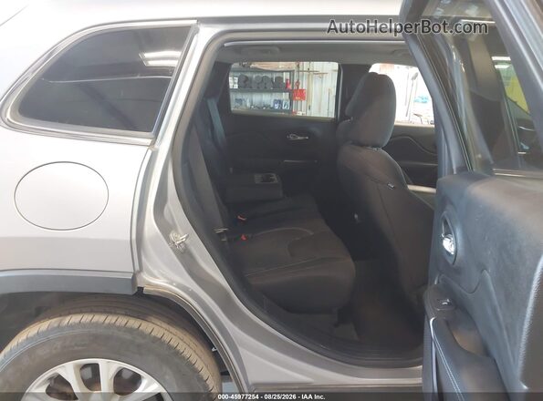 1C4PJMCB3KD464038 2019 JEEP CHEROKEE Silver VIN կոդի պիտակի տեսք