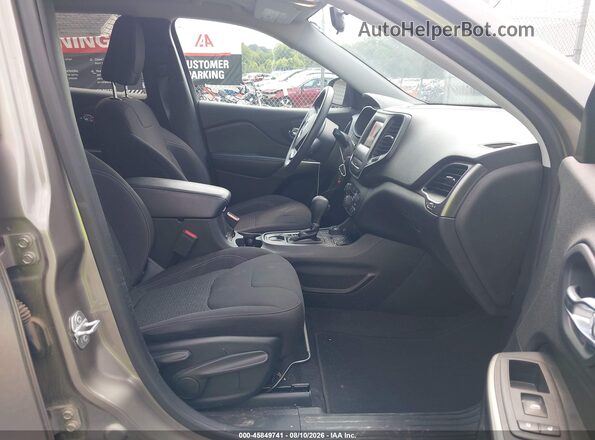 1C4PJMCB5KD449492 2019 JEEP CHEROKEE Золотой Вид салона спереди