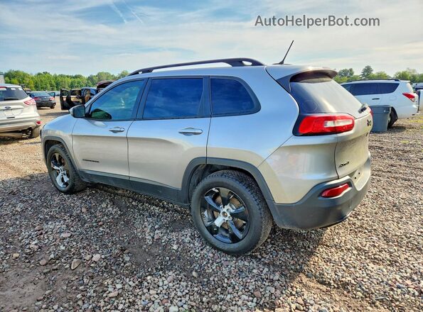 1C4PJMCXXJD543622 2018 JEEP CHEROKEE Silver Rear left