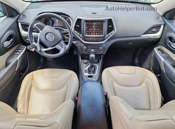 1C4PJMDB7JD608249 2018 JEEP CHEROKEE White Вид панелі приладів